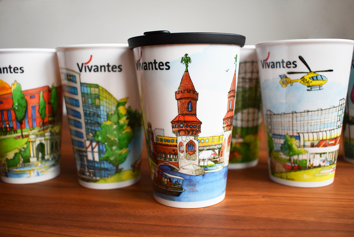 Coffee-to-go-Becher des Unternehmens Vivantes mit unterschiedlichen Motiven